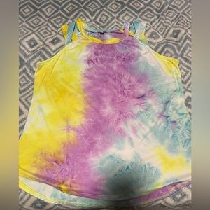 Tie dye sleeveless shirt.